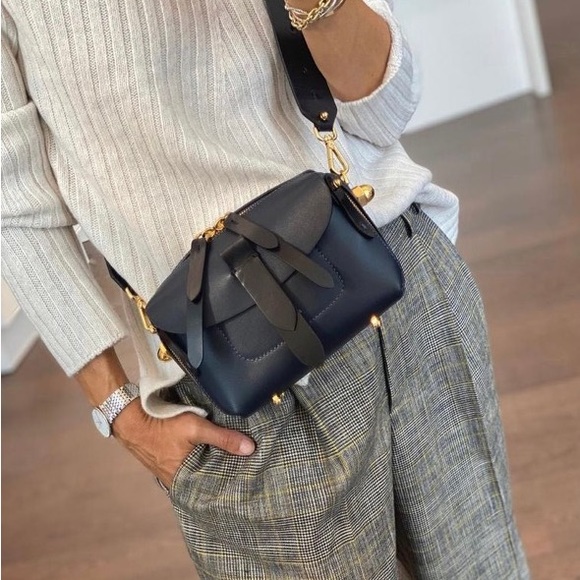 Pugnetti Micro Tool Bag in dark blue with black hardware - Picture 10 of 11